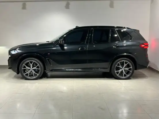BMW-X5-3.0 I6 TURBO HÍBRIDO XDRIVE50E X-LINE AUTOMÁTICO BMW-X5-2024
