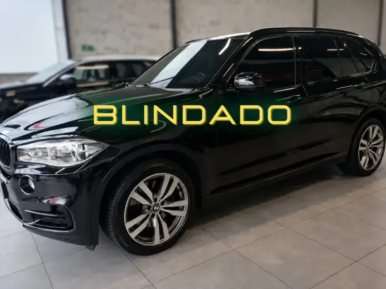 BMW X5 4.4 4X4 50I EXPERIENCE V8 32V GASOLINA 4P AUTOMÁTICO BMW X5 4.4 4X4 50I EXPERIENCE V8 32V GASOLINA 4P AUTOMÁTICO