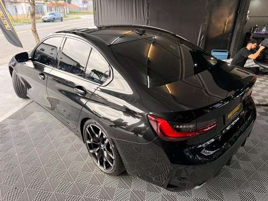 BMW-320i-2024