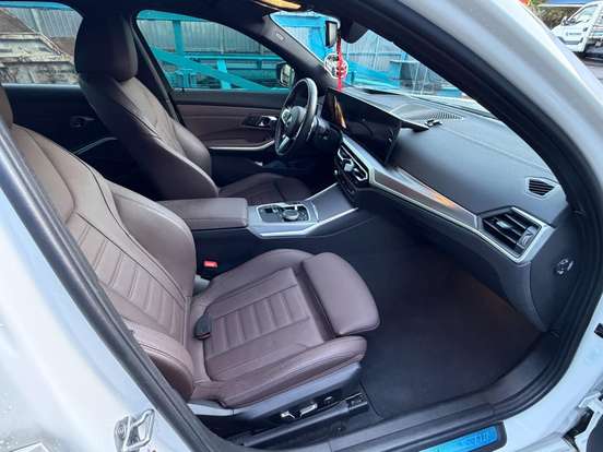 BMW-320i-2024