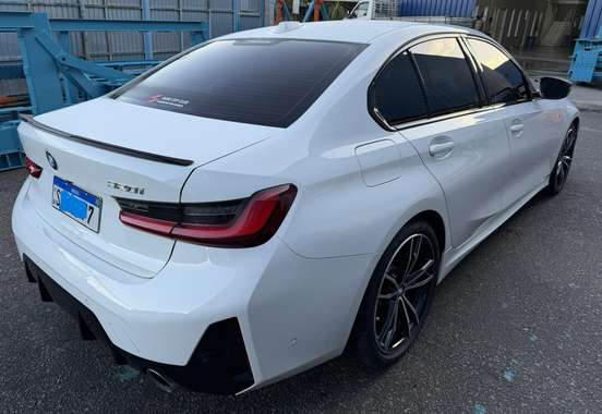 BMW-320i-2024