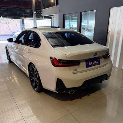 BMW-320i-2024