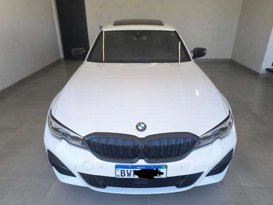 BMW-320i-2020