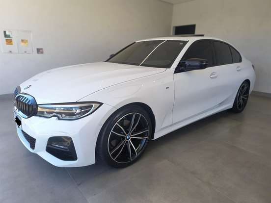 BMW-320i-2020