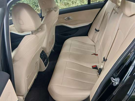 BMW-320i-2.0 16V TURBO GASOLINA SPORT AUTOMÁTICO BMW-320i-2019