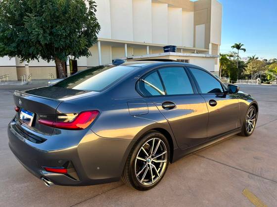BMW 320i 2.0 16V TURBO GASOLINA SPORT GP AUTOMÁTICO