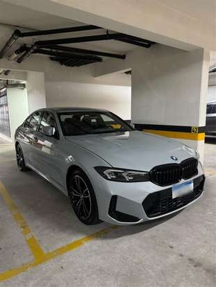 BMW-330e-2024