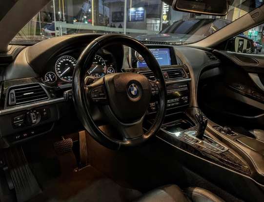 BMW-650i-4.8 COUPÉ V8 32V GASOLINA 2P AUTOMÁTICO BMW-650i-2011