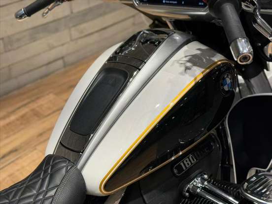 BMW-R 18 BMW-R 18-2023