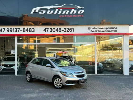 CHEVROLET ONIX 1.4 MPFI LT 8V FLEX 4P MANUAL CHEVROLET ONIX 1.4 MPFI LT 8V FLEX 4P MANUAL