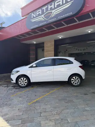 CHEVROLET ONIX 1.4 MPFI LT 8V FLEX 4P MANUAL CHEVROLET ONIX 1.4 MPFI LT 8V FLEX 4P MANUAL