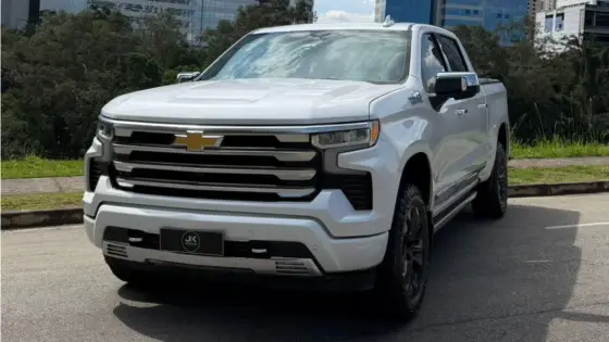 CHEVROLET SILVERADO 5.3 V8 GASOLINA 1500 HIGH COUNTRY 4X4 AUTOMÁTICO CHEVROLET SILVERADO 5.3 V8 GASOLINA 1500 HIGH COUNTRY 4X4 AUTOMÁTICO