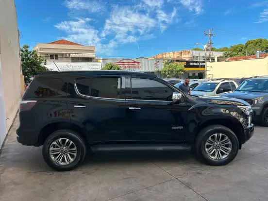 CHEVROLET-TRAILBLAZER-2024