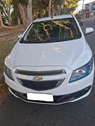 CHEVROLET-ONIX-2015