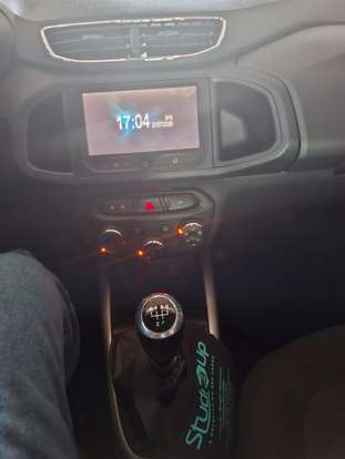 CHEVROLET-ONIX-2015