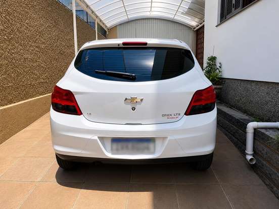 CHEVROLET-ONIX-1.4 MPFI LTZ 8V FLEX 4P MANUAL CHEVROLET-ONIX-2014