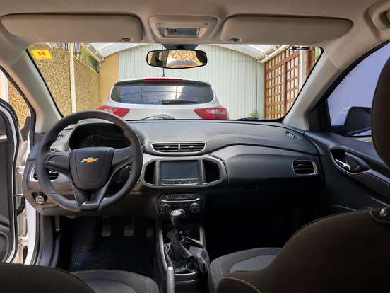 CHEVROLET-ONIX-2014