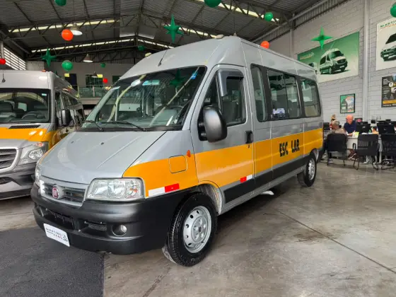 FIAT DUCATO 2.3 MINIBUS TETO ALTO 8V TURBO DIESEL 3P MANUAL FIAT DUCATO 2.3 MINIBUS TETO ALTO 8V TURBO DIESEL 3P MANUAL