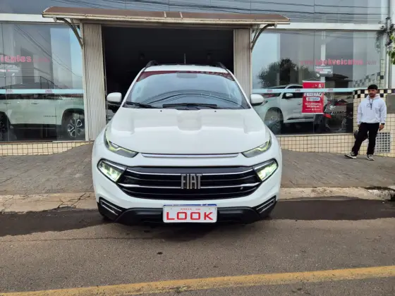 FIAT TORO 2.0 16V TURBO DIESEL FREEDOM 4WD AT9 FIAT TORO 2.0 16V TURBO DIESEL FREEDOM 4WD AT9