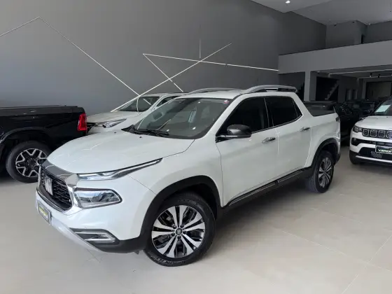 FIAT TORO 2.0 16V TURBO DIESEL VOLCANO 4WD AT9 FIAT TORO 2.0 16V TURBO DIESEL VOLCANO 4WD AT9