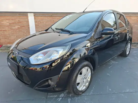 FORD FIESTA 1.6 MPI SEDAN 8V FLEX 4P MANUAL FORD FIESTA 1.6 MPI SEDAN 8V FLEX 4P MANUAL