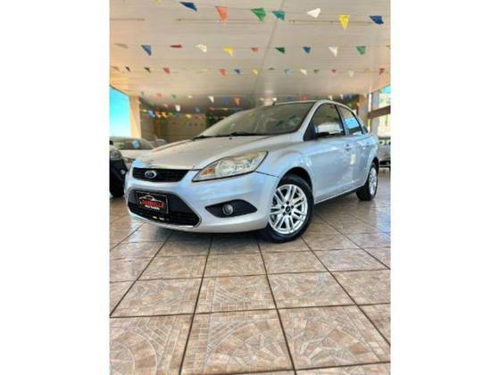 FORD FOCUS 1.6 GL SEDAN 16V FLEX 4P MANUAL
