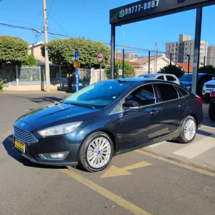 FORD FOCUS 2.0 TITANIUM PLUS FASTBACK 16V FLEX 4P POWERSHIFT
