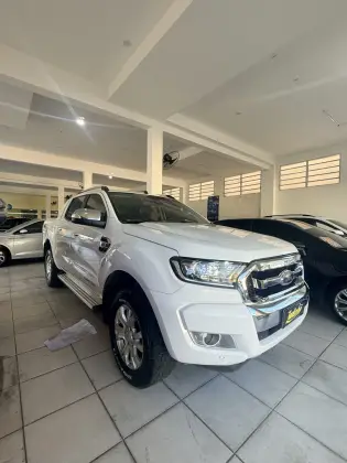 FORD RANGER 3.2 LIMITED 4X4 CD 20V DIESEL 4P AUTOMÁTICO FORD RANGER 3.2 LIMITED 4X4 CD 20V DIESEL 4P AUTOMÁTICO
