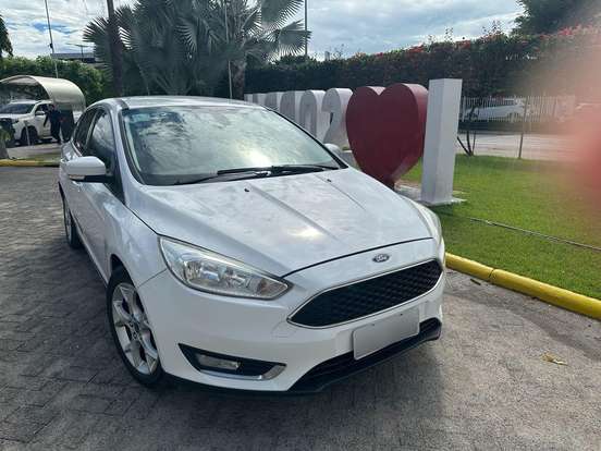 FORD-FOCUS-2015