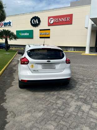 FORD-FOCUS-2015