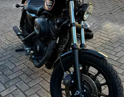 HARLEY-DAVIDSON SPORTSTER XL 883 R HARLEY-DAVIDSON SPORTSTER XL 883 R