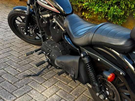 HARLEY-DAVIDSON-SPORTSTER XL 883 R HARLEY-DAVIDSON-SPORTSTER XL 883 R-2012