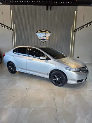 HONDA CITY 1.5 LX 16V FLEX 4P AUTOMÁTICO HONDA CITY 1.5 LX 16V FLEX 4P AUTOMÁTICO