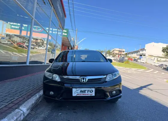 HONDA CIVIC 1.8 LXS 16V FLEX 4P AUTOMÁTICO HONDA CIVIC 1.8 LXS 16V FLEX 4P AUTOMÁTICO