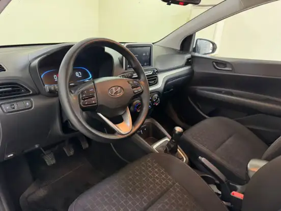 HYUNDAI-HB20-2025