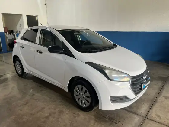 HYUNDAI HB20 1.0 COMFORT 12V FLEX 4P MANUAL HYUNDAI HB20 1.0 COMFORT 12V FLEX 4P MANUAL