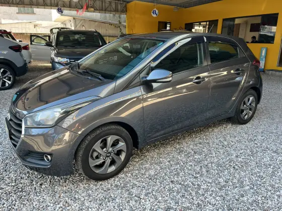 HYUNDAI HB20 1.6 COMFORT PLUS 16V FLEX 4P MANUAL