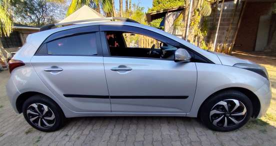 HYUNDAI-HB20-2018
