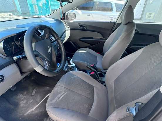 HYUNDAI-HB20S-1.0 COMFORT PLUS 12V FLEX 4P MANUAL HYUNDAI-HB20S-2016