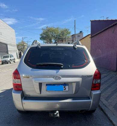 HYUNDAI TUCSON 2.0 MPFI GL 16V 142CV 2WD GASOLINA 4P AUTOMÁTICO
