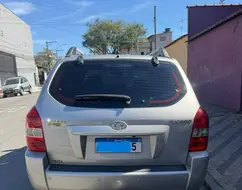 HYUNDAI TUCSON 2.0 MPFI GL 16V 142CV 2WD GASOLINA 4P AUTOMÁTICO HYUNDAI TUCSON 2.0 MPFI GL 16V 142CV 2WD GASOLINA 4P AUTOMÁTICO