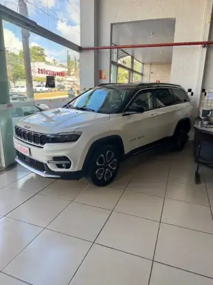 JEEP-COMMANDER-2023