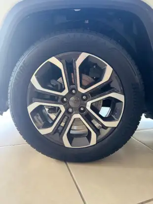 JEEP-COMMANDER-2023