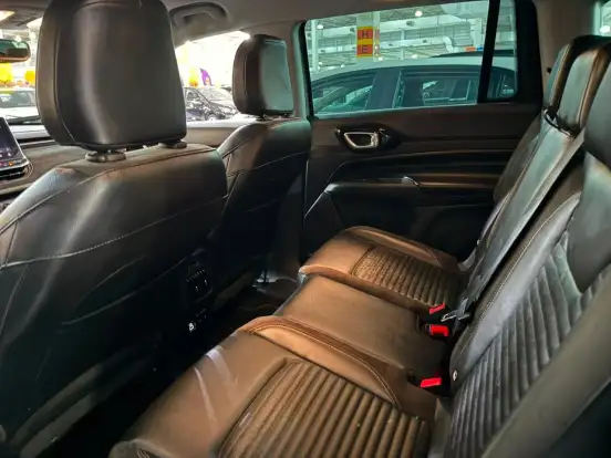 JEEP-COMMANDER-2024