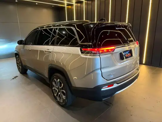 JEEP-COMMANDER-2024