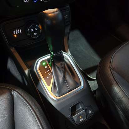 JEEP-RENEGADE-2018