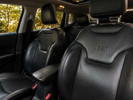 JEEP-COMPASS-2.0 16V DIESEL LIMITED 4X4 AUTOMÁTICO JEEP-COMPASS-2020