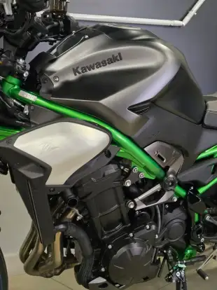 KAWASAKI-Z900 R EDITION-2025