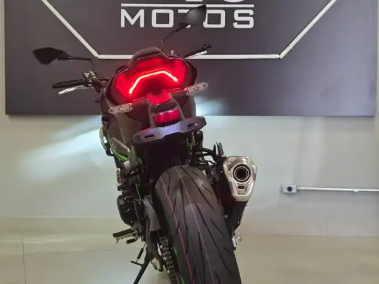 KAWASAKI-Z900 R EDITION KAWASAKI-Z900 R EDITION-2025