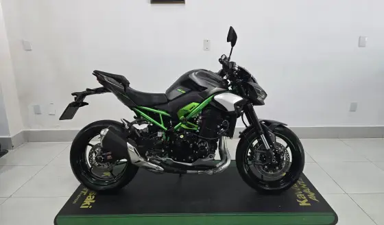 KAWASAKI Z900 
